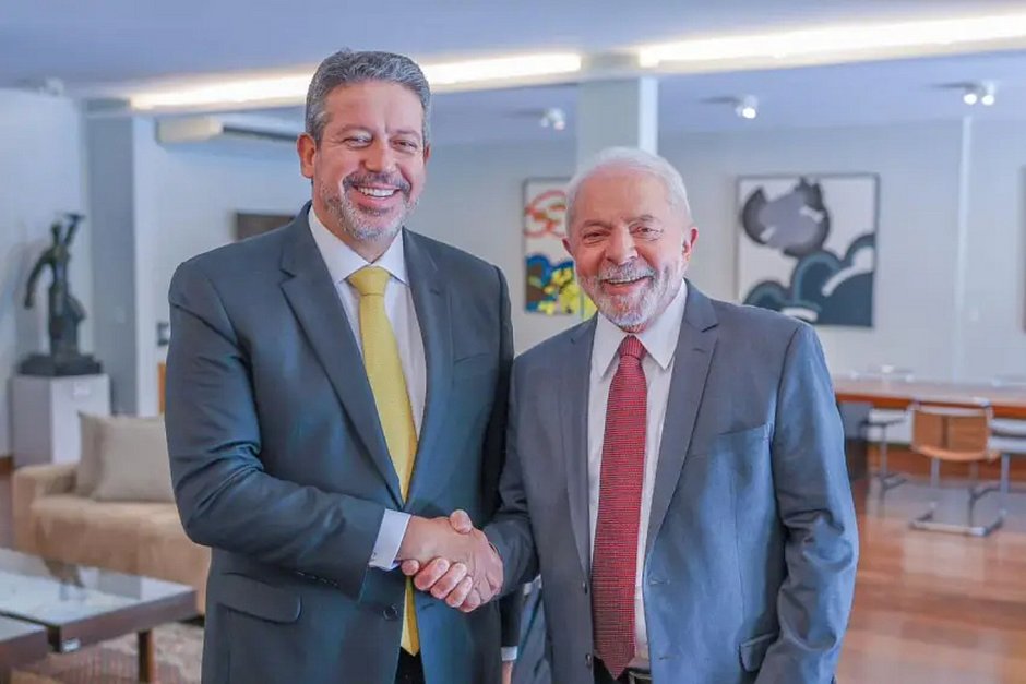 Governo Lula e Lira fecham acordo para não votar PL do Aborto, diz site