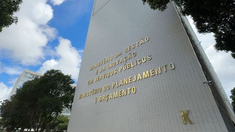 Governo reafirma fim de negociação sobre reajuste para docentes