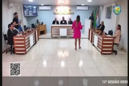 Mulher grávida "invade" Câmara de Murici (AL) e exige que vereador reconheça filho