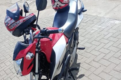 Motocicleta roubada no bairro Lama Preta