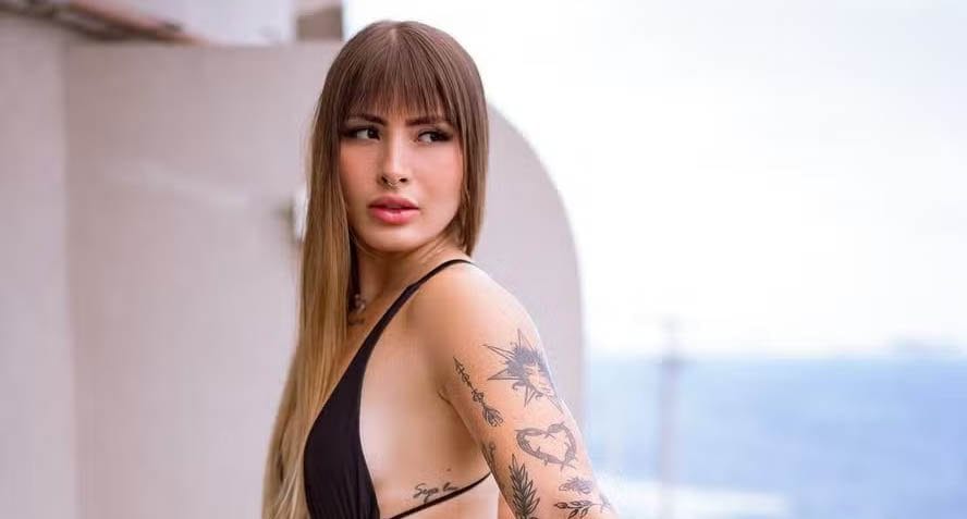 Namorada de Filipe Ret, Agatha Sá, impressiona com novas fotos de biquíni