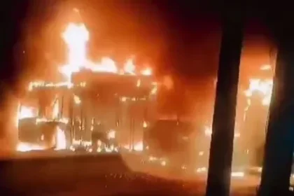 Facção criminosa ataca ônibus elétrico em Salvador