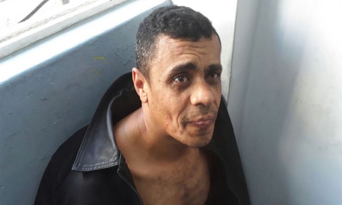 PF conclui que Adélio agiu sozinho no atentado contra Bolsonaro
