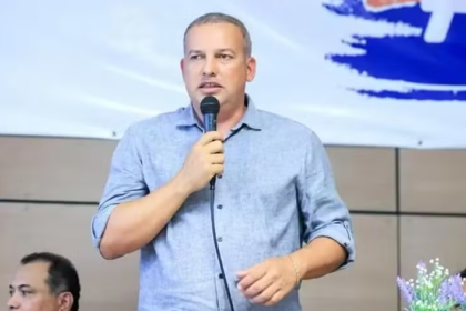 Alvo da Operação Fundo do Poço, presidente do Solidariedade se entrega à PF