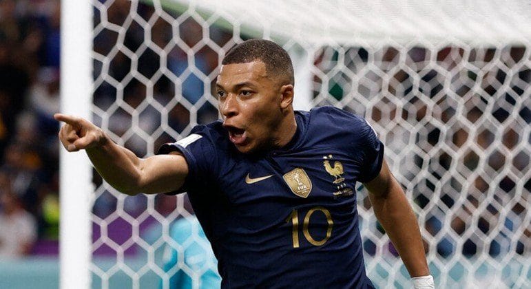 Real Madrid anuncia contrato com Mbappé por cinco temporadas