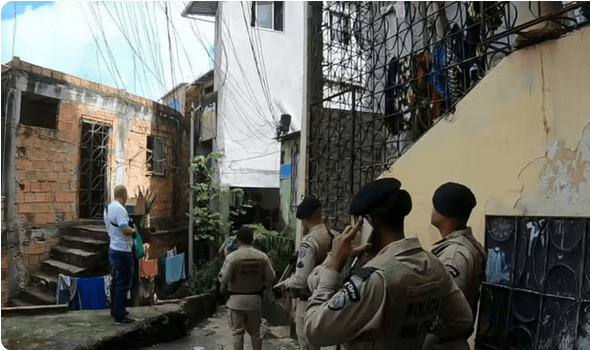 Polícia Militar resgata crianças reféns em Brotas, Salvador