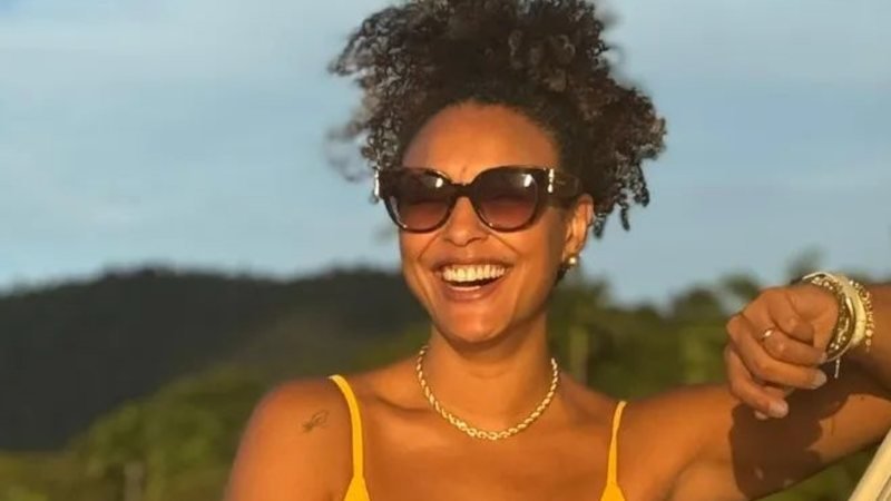 Sheron Menezzes exibe corpo incrível em dia de praia: “Deslumbrante”