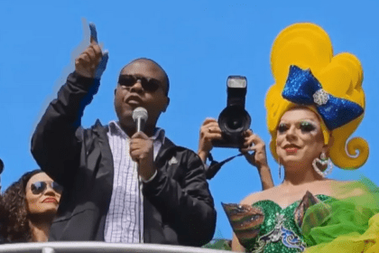 "Estamos aqui para proteger as famílias", diz Silvio Almeida na Parada LGBT+ de SP
