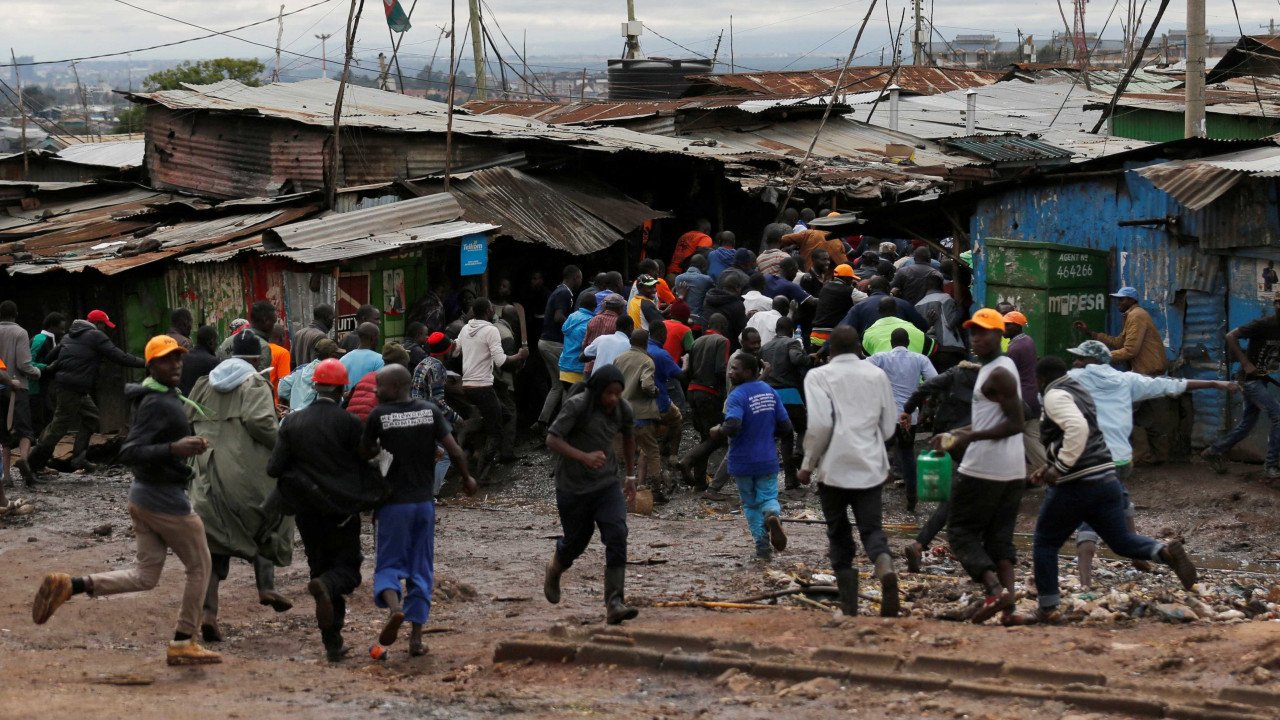 UE financia ajuda de 20 milhões de euros às forças armadas do Quénia