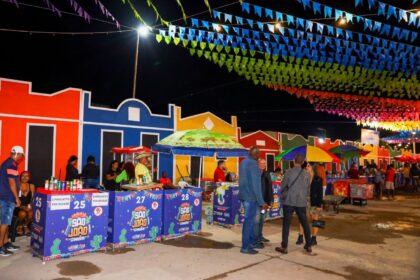 Barraqueiros e ambulantes comemoram boas vendas no Arraiá do Aconchego