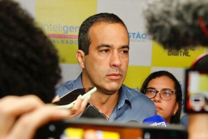 Prefeito anuncia edital de concurso público da saúde em Salvador.