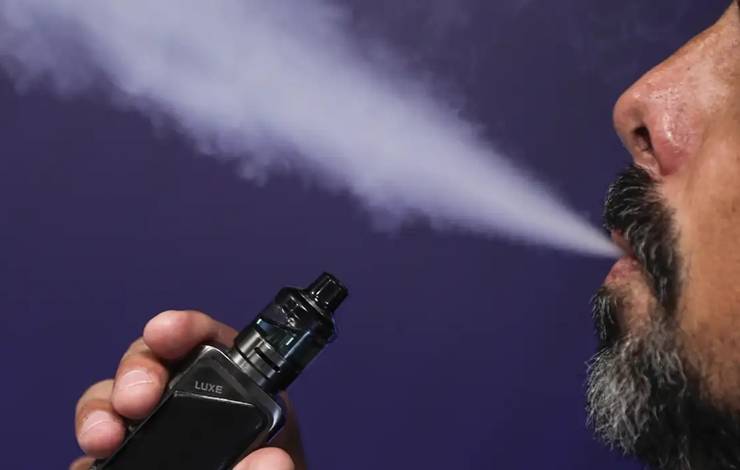 Comissão adia votação do PL sobre regulamentação de cigarro eletrônico