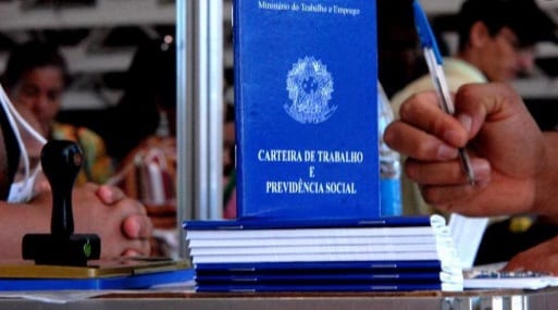 Confira vagas do SineBahia para Camaçari e RMS nesta segunda
