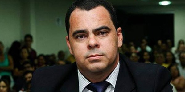 Prefeitura de Campo Formoso faz contrato milionário em ano eleitoral com empresa que tem como dona esposa de primo do prefeito