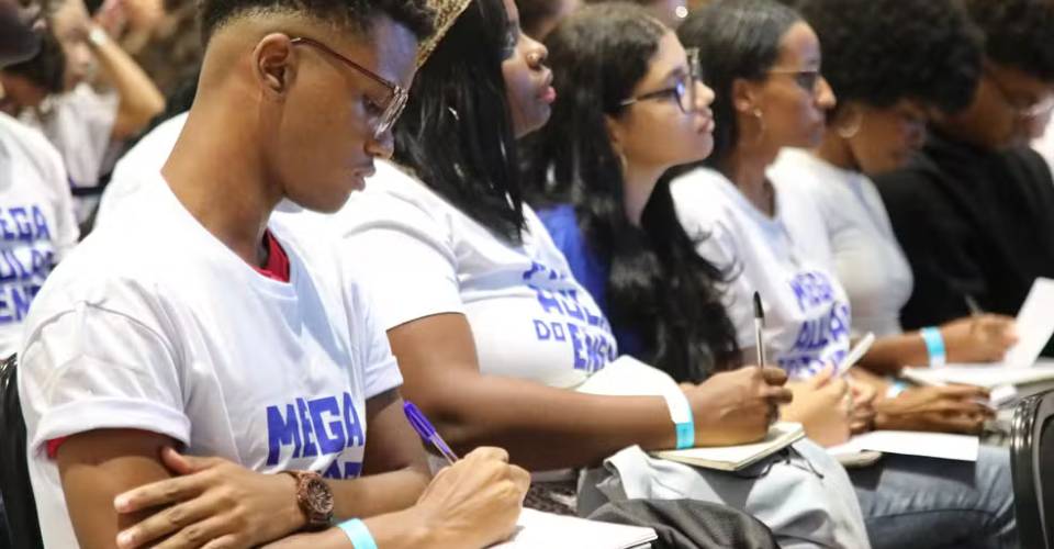 Estudante baiana aprovada em Medicina em 3 renomadas universidades
