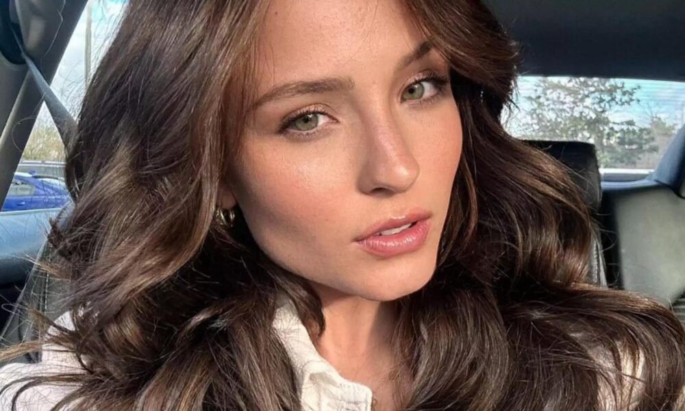 Larissa Manoela é flagrada usando lingerie: "Espetáculo"