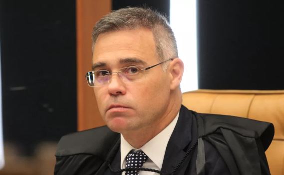 Mendonça reconsidera decisão que suspendeu punição a federações partidárias