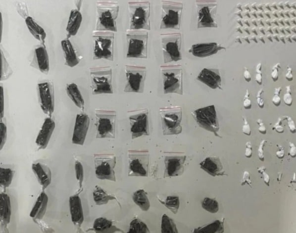 Mulher presa por tráfico de drogas em Lama Preta