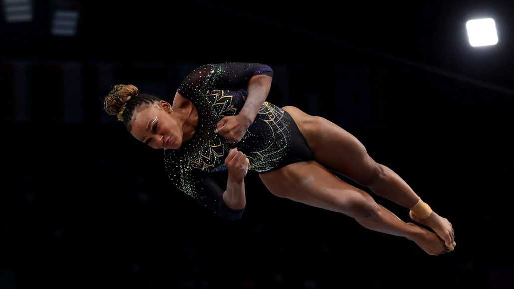 Jogos de Paris: Rebeca Andrade brilha e está em cinco finais da ginástica artística