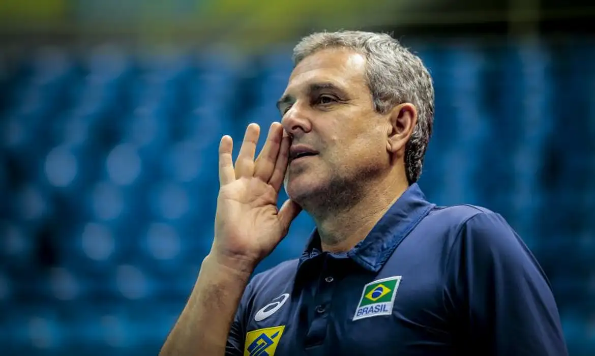 Zé Roberto convoca seleção feminina de vôlei para Paris 2024