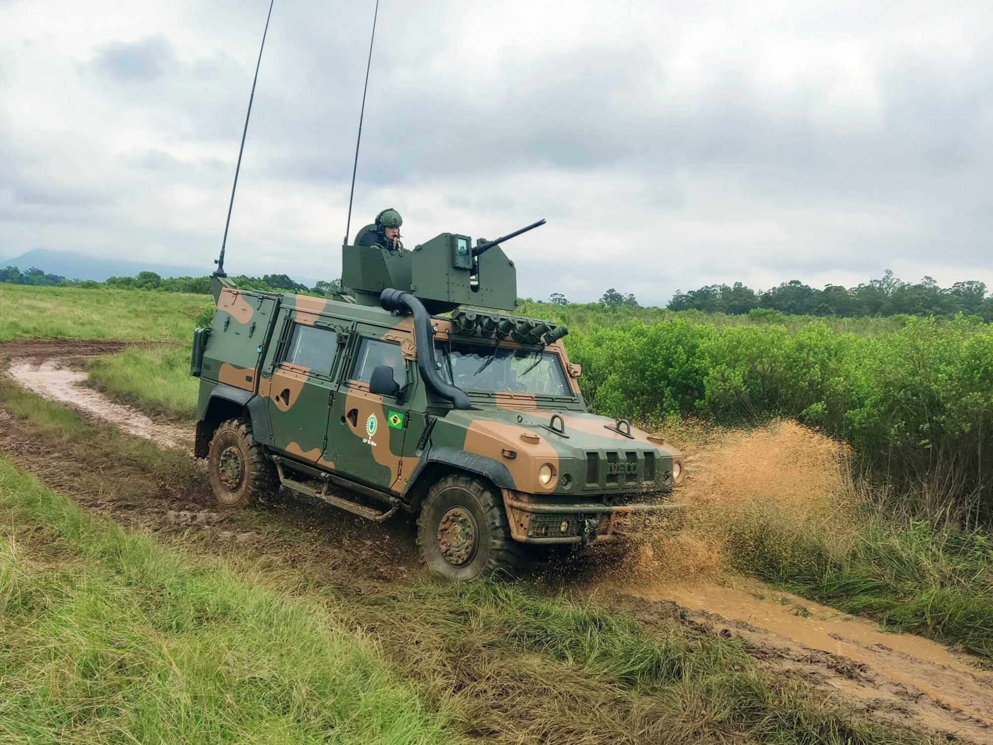 Exército Brasileiro compra novos veículos blindados; conheça os modelos