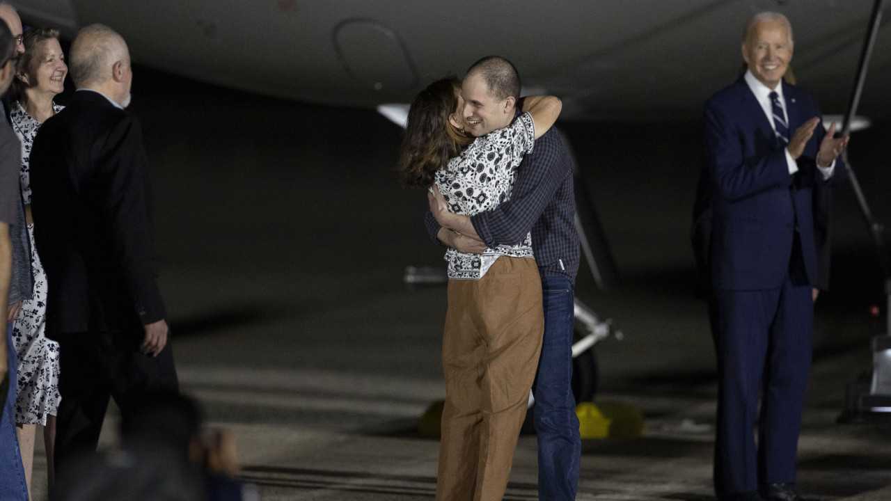 Das detenções ao "alívio" - Tudo o que se sabe sobre troca de prisioneiros