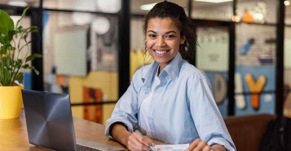 Aproveite as oportunidades do Dia do Estagiário com dicas da professora para impulsionar sua carreira