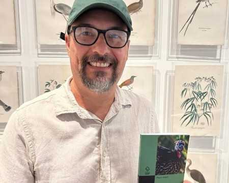 Professor da Unesp ganha o 1º Prêmio Jabuti Acadêmico com livro premiado