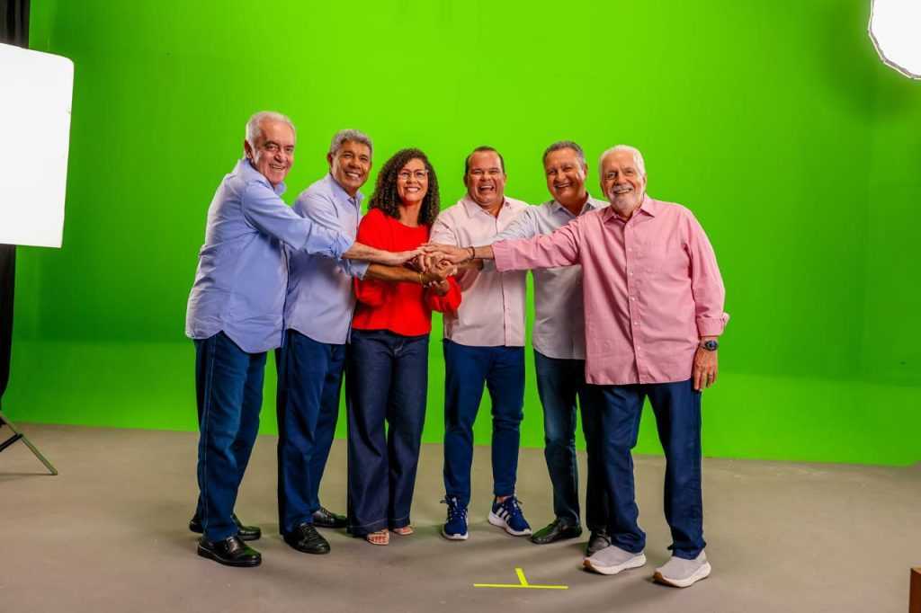 Geraldo e Fabya reúnem Jerônimo, Rui, Wagner e Otto em gravação de programa eleitoral
