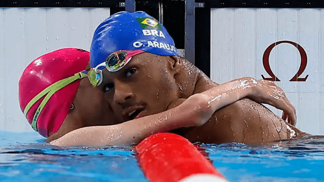 Nadador Gabriel Araújo conquista 1º ouro do Brasil na Paralimpíada