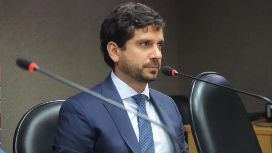 Manuel Rocha apresenta PEC na ALBA para ampliar atuação de deputados estaduais