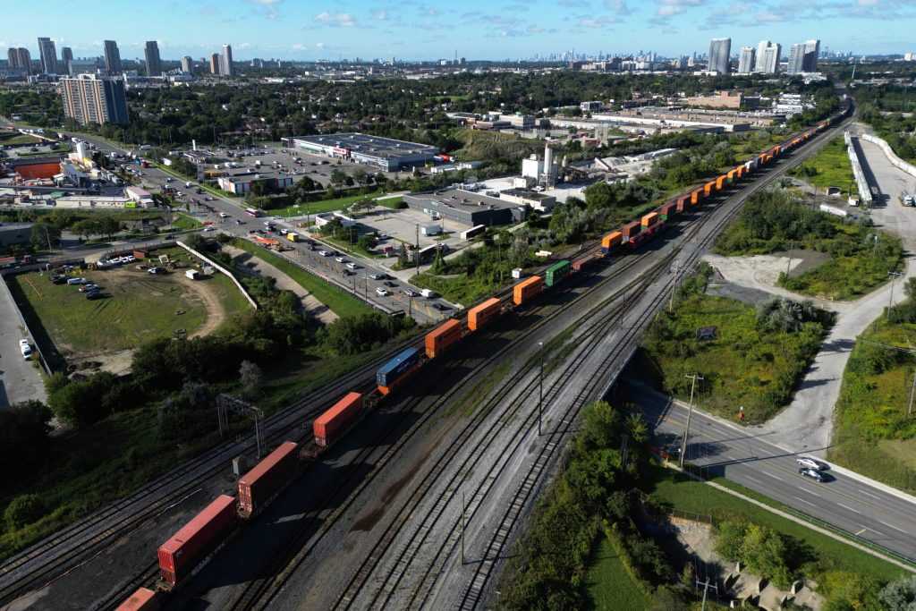 Por que uma disputa trabalhista no Canadá pode complicar sua vida