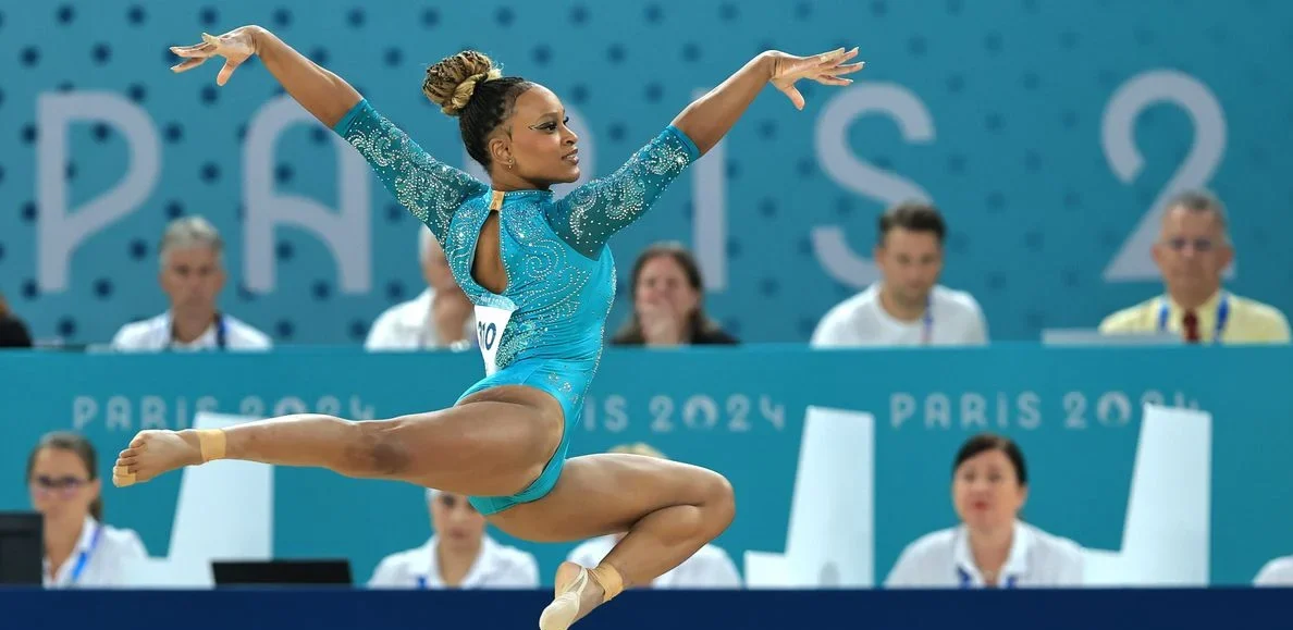 Jogos de Paris: Rebeca Andrade conquista ouro no solo