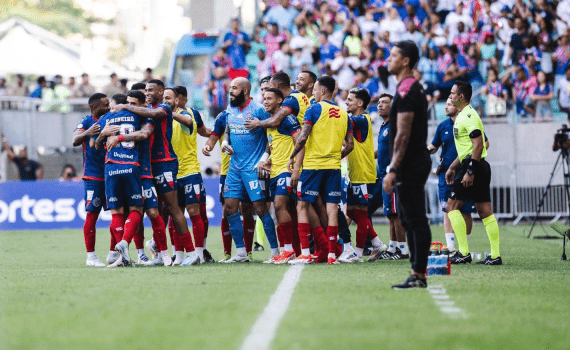 Na Fonte Nova, Bahia vence Vitória por 2 a 0 e mira Libertadores