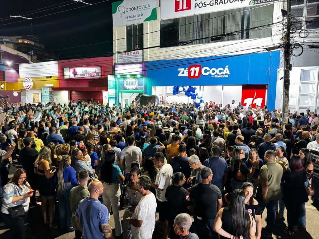 Zé Cocá reúne multidão em inauguração de comitê de campanha em Jequié