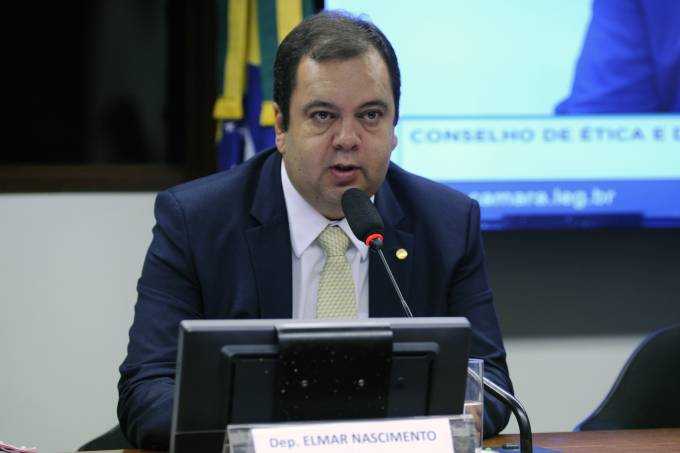 Assembleia promulga entrega de honrarias ao deputado Elmar Nascimento e à cantora Alcione