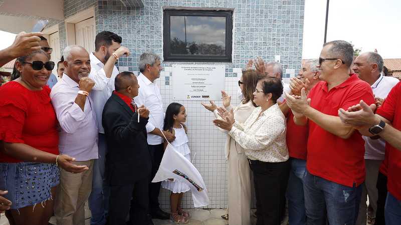 Investimento em educação é destaque durante entregas em Queimadas
