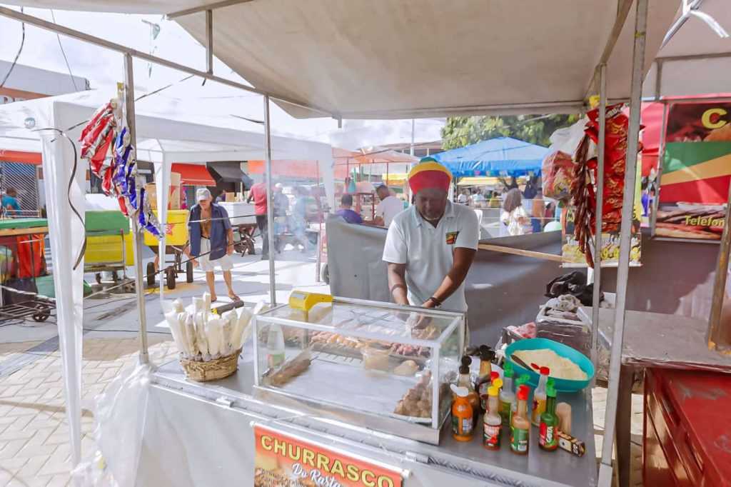 Mais de 100 ambulantes garantem renda extra durante 7 de Setembro em Camaçari