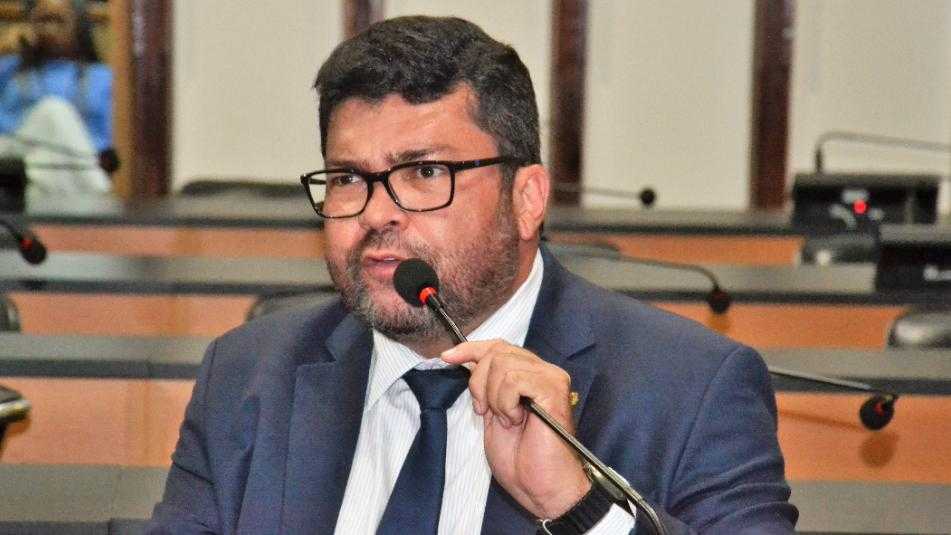 Autor de CPI da ViaBahia na ALBA, Marcinho Oliveira parabeniza Rui Costa por anunciar fim da concessão