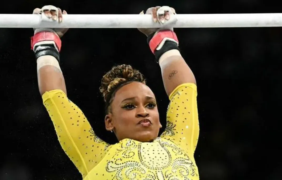 Rebeca Andrade conquista bicampeonato brasileiro nas barras assimétricas