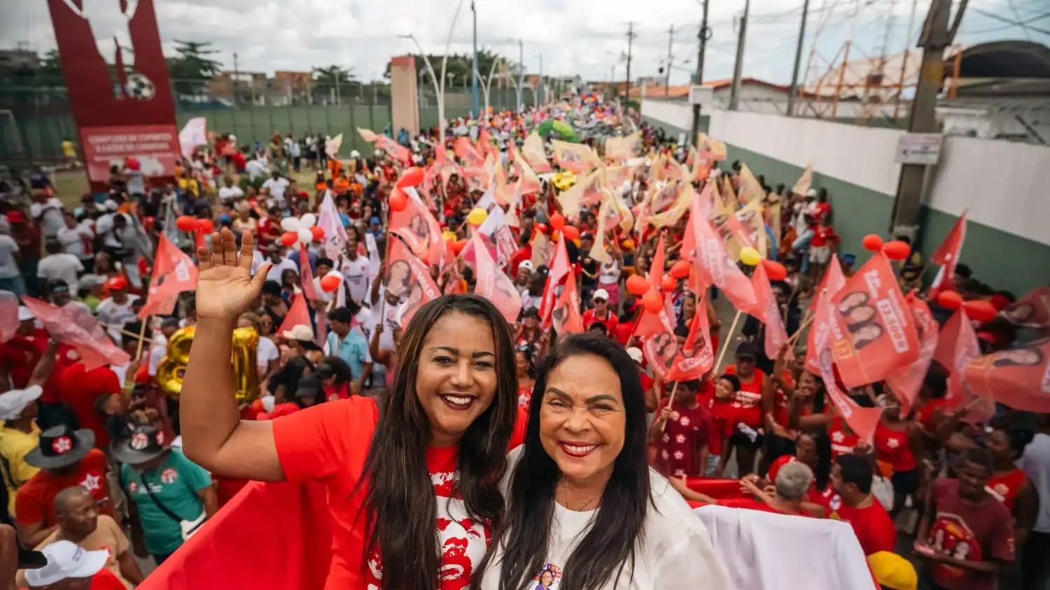 Caminhada do Time de Lula reúne cerca de 10 mil pessoas em Candeias