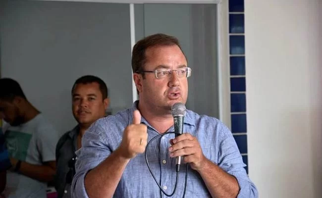 Ex-prefeito de Morro do Chapéu é multado por contratações irregulares