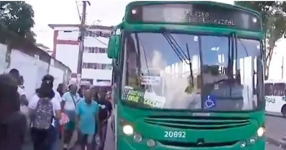 Transporte público retoma normalidade em Tancredo Neves após incidente