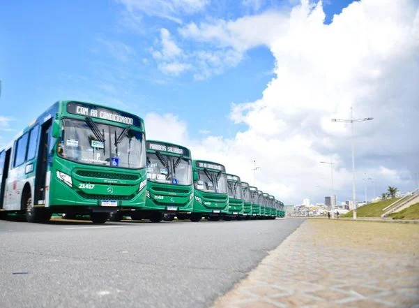 Ônibus retornam a seis bairros de Salvador após onda de violência