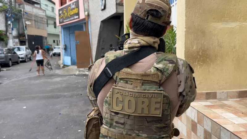 Operação da Polícia Civil combate tráfico de drogas em Salvador