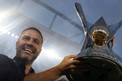 Artur Jorge, do Botafogo, é indicado a melhor técnico das Américas