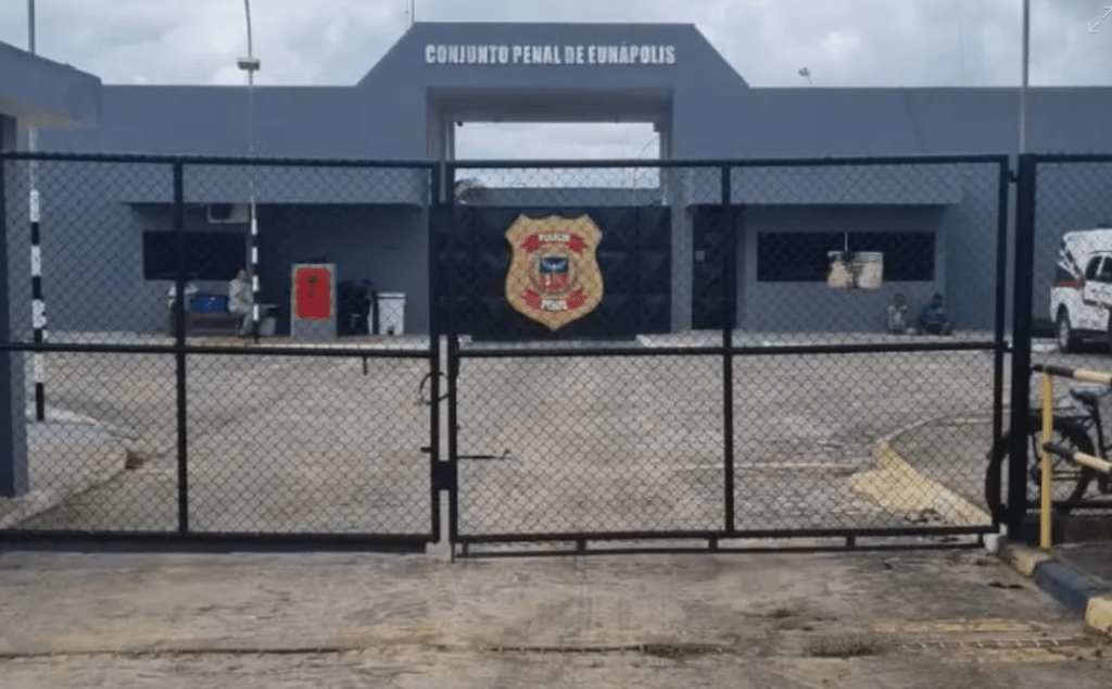 Ataque com fuzis em fuga de 16 presos na Bahia