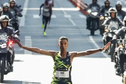Queniano vence e brasileiro chega em quarto lugar na São Silvestre