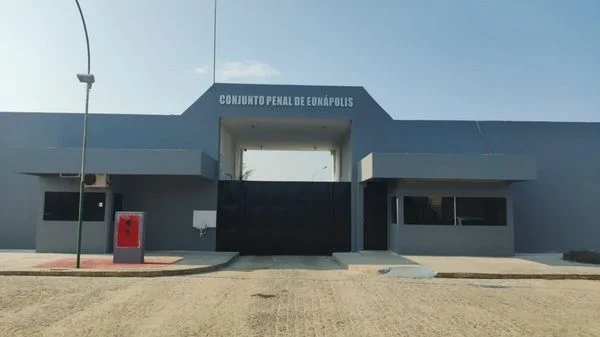 Detento de Eunápolis engole celular em inspeção no presídio