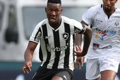 Campeão brasileiro e da Libertadores, Botafogo inicia 2025 com derrota